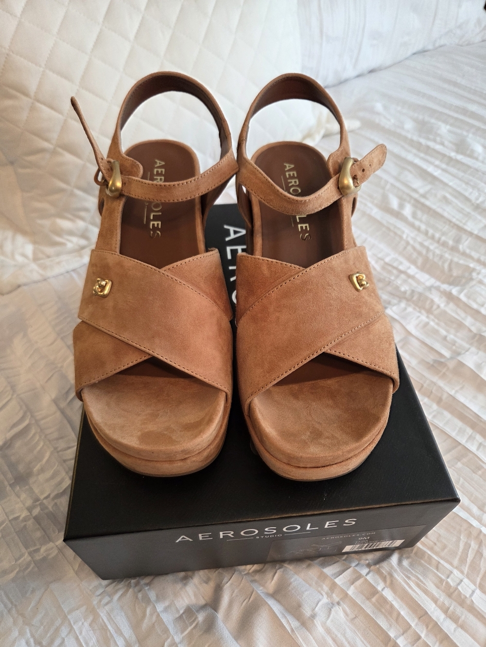 TAN SEUDE RETRO SANDALS(AEROSOLES)NWB SZ 9